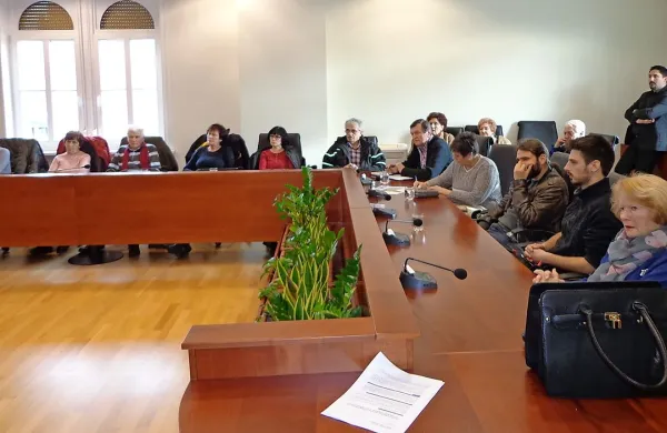 Lastniki hišic na Sviščakih so imeli v sredo za občinsko upravo 
veliko vprašanj.  