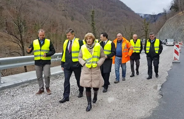 Obnova keltike je trenutno najdražja  naložba na državnih cestah.   