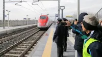 Trinajst mesecev po položitvi temeljnega kamna so na tržaškem 
letališču danes dopoldne uradno otvorili intermodalno središče.