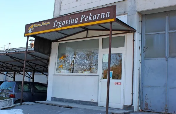 Stečajni upravitelj išče najemnika, ki bi nadaljevala proizvodnjo v 
postojnski in mariborski enoti ter obdržala čim več zaposlenih. 
