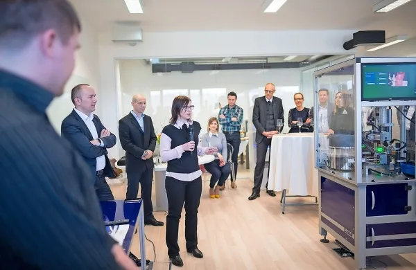 Korporacija Hidria je v Tehnološkem parku Brdo v Ljubljani odprla 
Razvojno inovacijski center RIC.