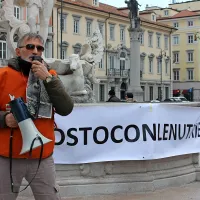 V Trstu so protestirali proti krutemu pobijanju nutrij