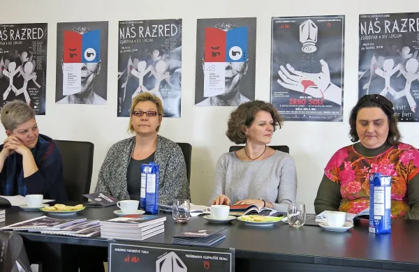 Letošnji Teden slovenske drame so pred dnevi v Kranju predstavile (z leve) Mirjam Drnovšček, Neda R. Bric, Tea Rogelj in  Klavdija Zupan; 
prve tri so bile nekdaj zaposlene v novogoriškem gledališču.  