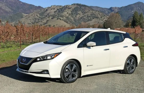 Nissan leaf je dokaz, da se lahko tudi električna vozila dobro 
prodajajo.