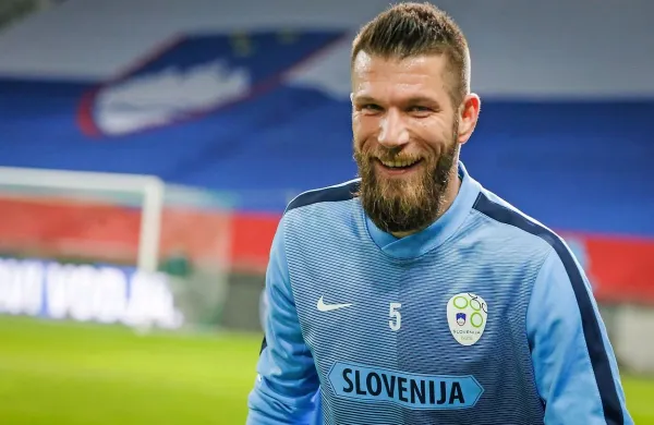 Boštjan Cesar je v Ljubljani še zadnjič oblekel reprezentančni 
dres.