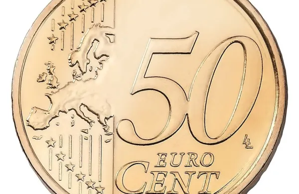 Serijo bitcoinov, ki so videti kot običajni evrski kovanci za 50 
centov, je januarja na tržišče po pomoti poslala EBRD.