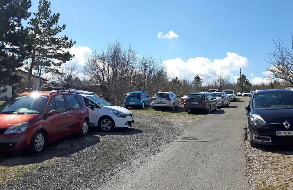 Podgorje je danes povsem “okupirano” s pločevino.