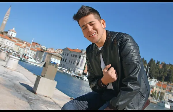 Isaac Palma je video za novo pesem posnel v Piranu.