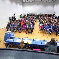 Župan Popovič pred krajani zagovarjal obnovo &scaron;ole