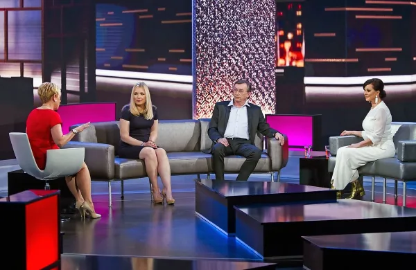 Rosvita Pesek, Manica J. Ambrožič, Andrej Stare in Miša Molk (z 
leve) bodo glavni akterji prve oddaje Televizijski klub.