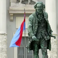Mesec, posvečen Tartiniju