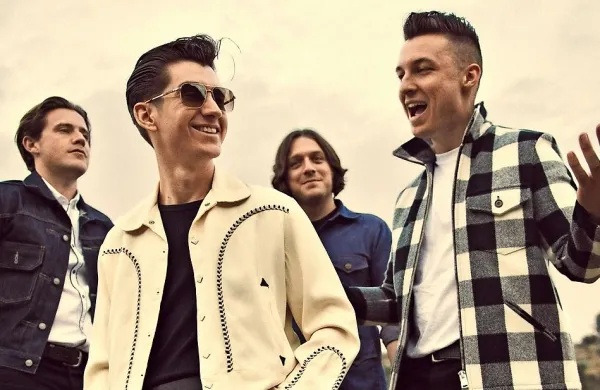 Arctic Monkeys poleg novega albuma napoveduje še vrsto koncertov.