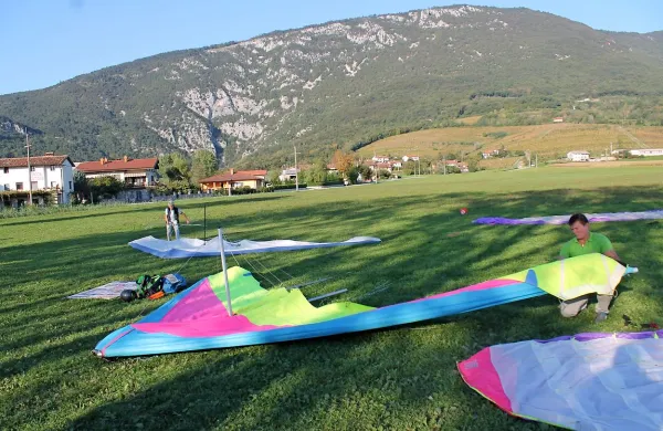 Zmajarji so se tokrat z muhasto naravo borili na območju Lijaka na 
Goriškem.