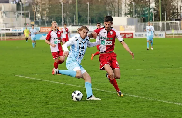 Leon Marinič (z žogo) je na prvi pokalni tekmi z Aluminijem 
dosegel edini gol za Gorico. 
