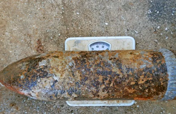 V Anhovem so v sredo odstranili topovsko granato, ki je tehtala 43 
kilogramov.
