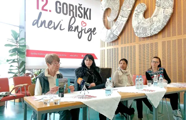 Katarina Vuga (levo) bo svoj drugi zbornik predstavila v petek.