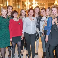 Enajstčlanski zbor trojanskih ujetnic so v gledališču izbrali s 
pomočjo avdicije.