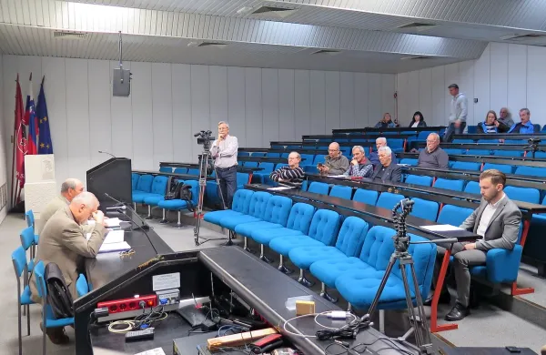 V Civilni iniciativi za Lipico so prepričani, da je 438-letna tradicija 
v Lipici ogrožena.