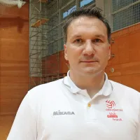 Mariborčanke je na prestol pripeljal novogoriški trener Samo 
Miklavc.