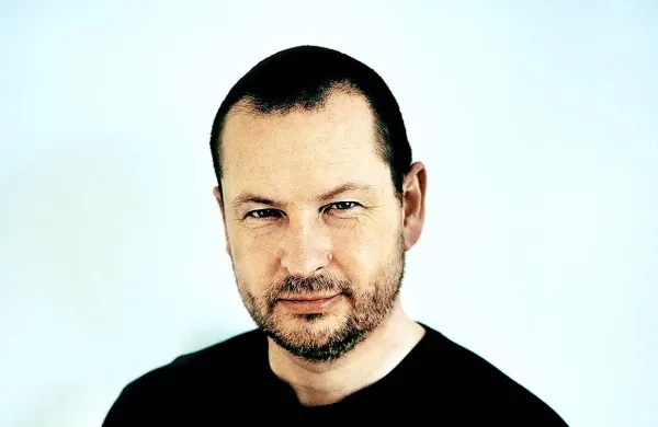 Lars von Trier si je status persone non grate leta 2011 prislužil med 
drugim, ko je med predstavitvijo svojega filma Melanholija na 
festivalu izjavil, da 
