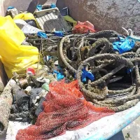 Z dna morja so potegnili celo skuter