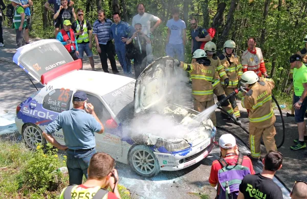 Dopoldanski spored relija Vipavska dolina je prekinil požar