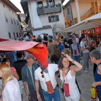 V &Scaron;martnem znova navdu&scaron;ila prireditev Brda in vino