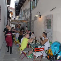 V &Scaron;martnem znova navdu&scaron;ila prireditev Brda in vino