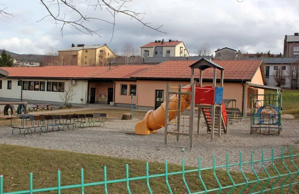 Gvido Cigale je v postopku za izbiro ravnatelja Vrtca Postojna dobil 
pozitivno mnenje lokalne skupnosti in sveta staršev, ne pa tudi 
vzgojiteljskega zbora
