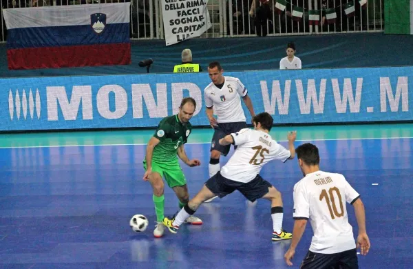 Med strelce za zmago Dobovca nad Litijo se je vpisal tudi tolminski 
nogometaš Kristjan Čujec.