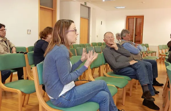Rebeka Tonkli predlaga podporo nevladnih organizacij v skrbi za 
starejše. 