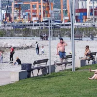 Za prvi maj na smuči ali v kopalke