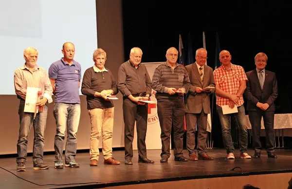V Ajdovščini so podelili priznanja zaslužnim krvodajalcem.