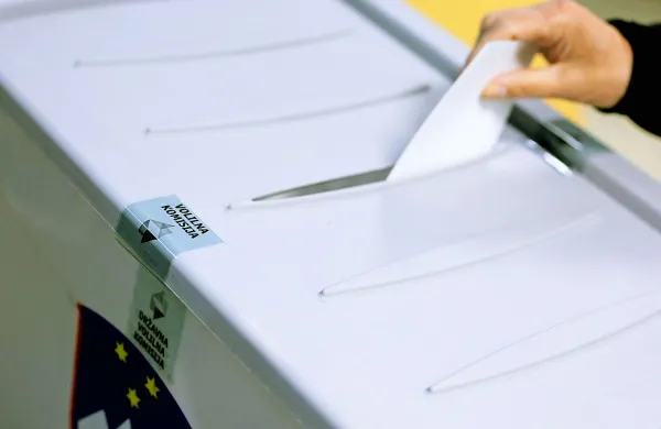 &Scaron;e danes se je mogoče prijaviti za referendumsko glasovanje iz tujine