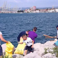 Država z neuporabnim plovilom, novo &scaron;ele januarja