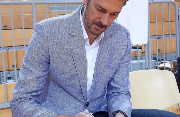 Jurica Golemac bo akcije košarkarjem Primorske risal tudi v 
prihodnji sezoni.
