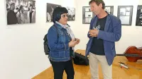 Zlatko Kaučič na razstavi Mnogoterost ritma, posvečeni 40-letnici 
njegovega glasbenega ustvarjanja.

