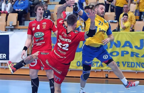 Kapetan koprskih rumeno-modrih Uroš Rapotec  bo ob koncu 
sezone sprejel ključno odločitev. 