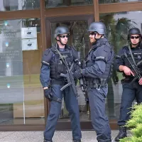 Kobram skupaj več kot 31 let zapora