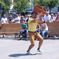 Pestro dogajanje ob morju
