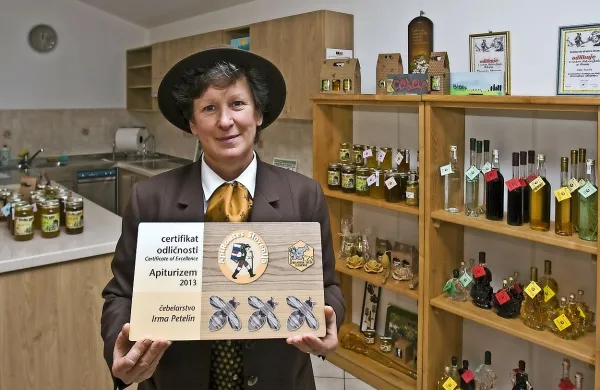 Posvet o čebelah in čebelja nedelja