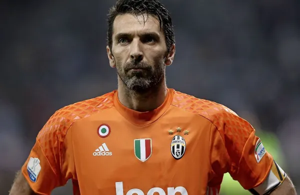 Kapetan torinskega Juventusa Gianluigi Buffon je napovedal slovo 
od stare dame.