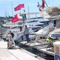 Poglede &scaron;e danes privablja več kot 200 plovil