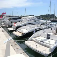 Poglede &scaron;e danes privablja več kot 200 plovil