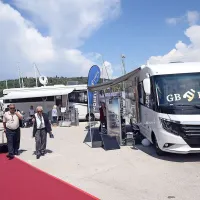 Poglede &scaron;e danes privablja več kot 200 plovil