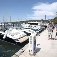 Poglede &scaron;e danes privablja več kot 200 plovil