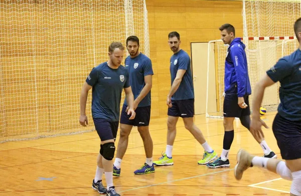 Primorski člani reprezentance med vadbo v Kranjski Gori  so  (z 
leve)- Matija Jereb, Matic Vrtovec in  Dane Mijatović.