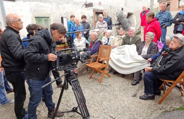 Kulturno društvo Baška dediščina je gostilo člane ekipe, ki je leta 1948 posnela film Na svoji  zemlji.   