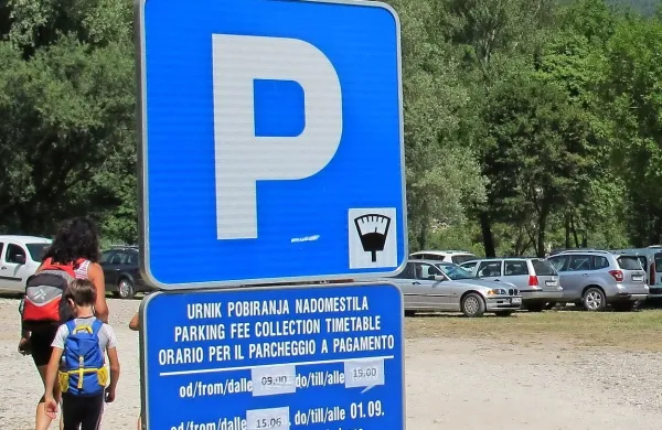 

Cilj je manj pločevine ob kopališču.