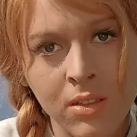 Mileno Zupančič še zmeraj ustavljajo in se skupaj z njo spominjajo 
vloge Mete v filmu Cvetje v jeseni.